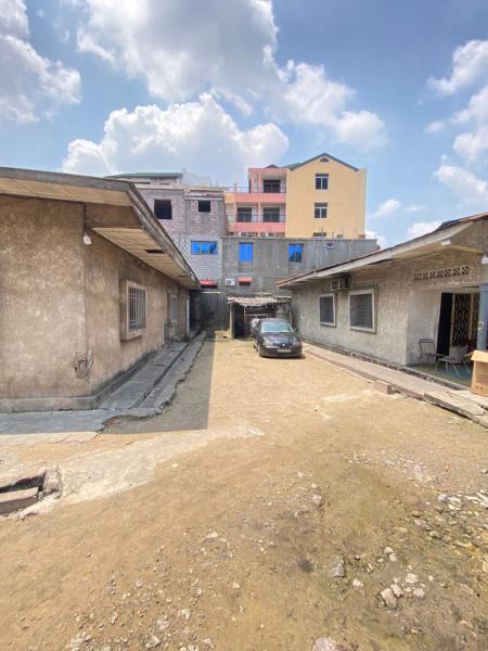 Parcelle  Limete 32 sur 40m 850.000